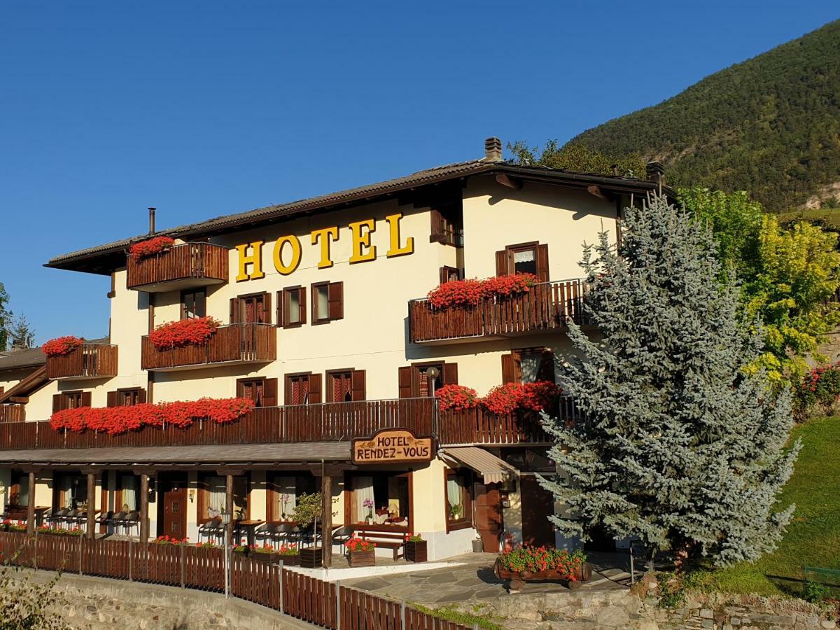 Hotel Rendez-Vous - Aymavilles Екстериор снимка