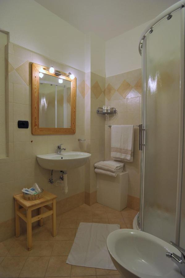 Hotel Rendez-Vous - Aymavilles Стая снимка